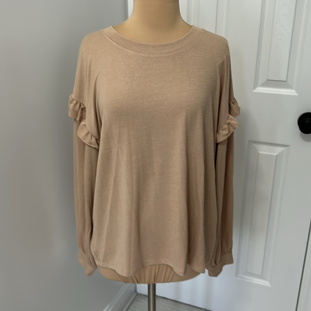 Gap Softspun Ruffled Top - Picture 2 of 9